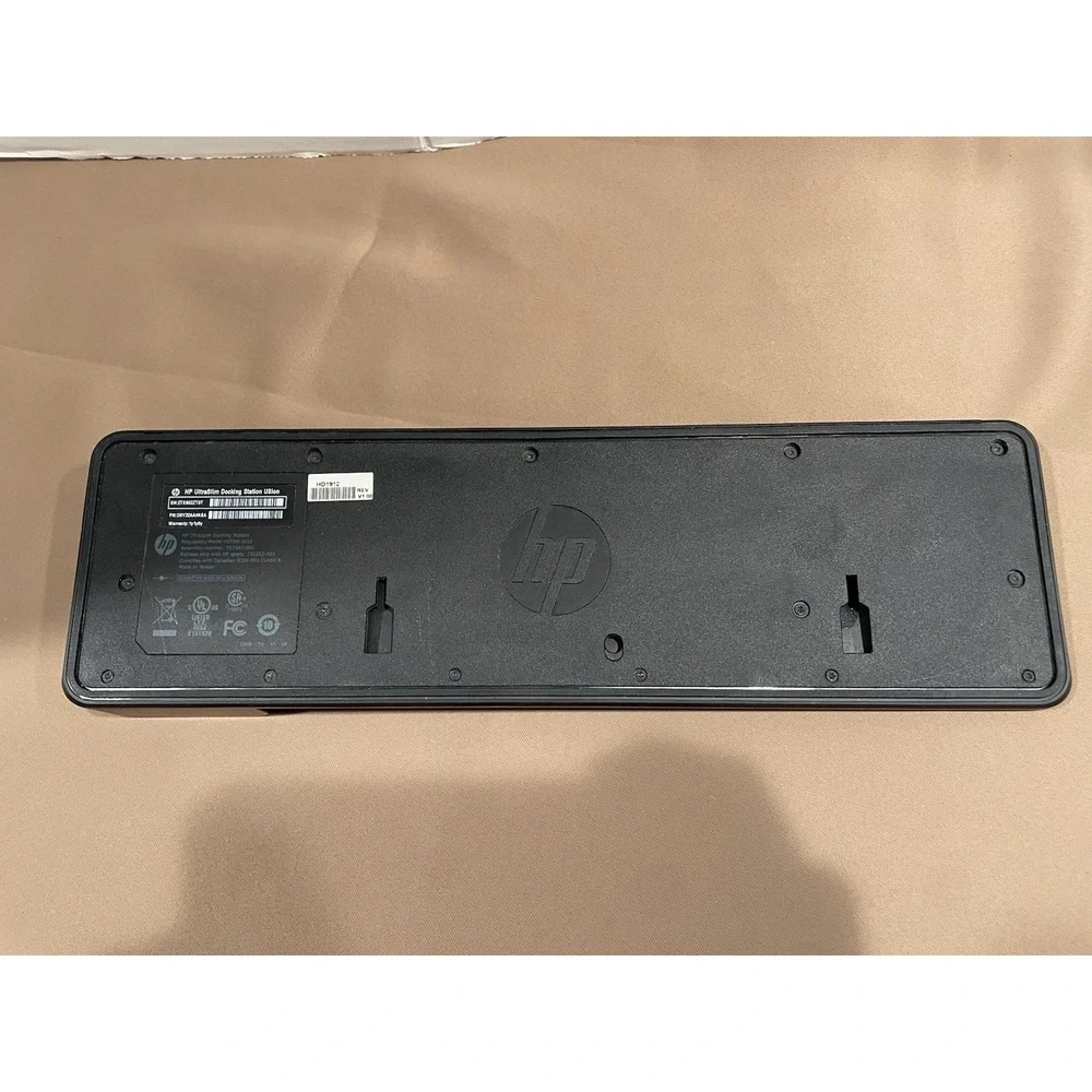 HP UltraSlim Docking Station HSTNN-IX10 D9Y32AA#ABA 727347-001 w/ 65W AC Adapter